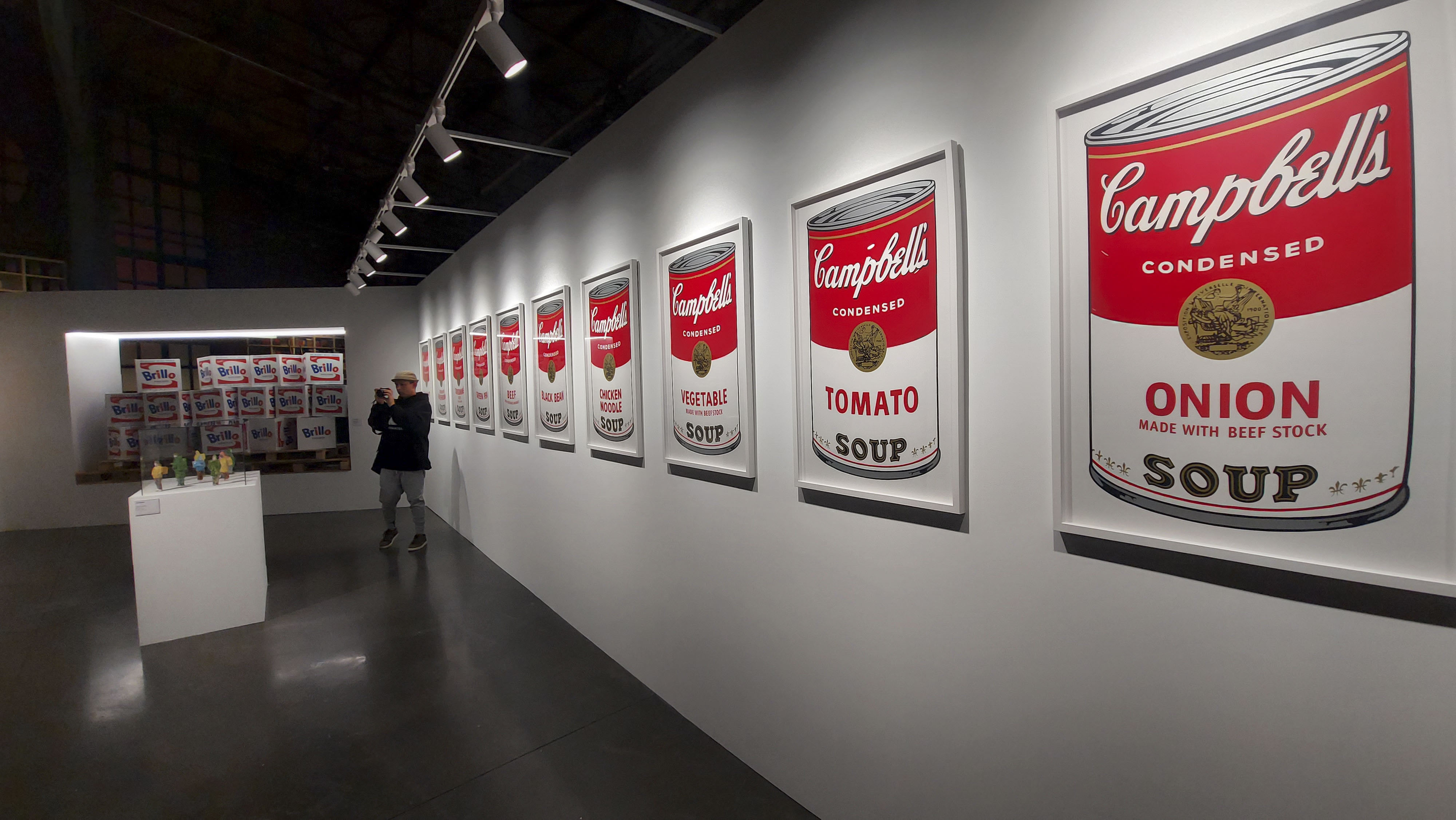 Conversaciones entre Andy Warhol y el arte ruso