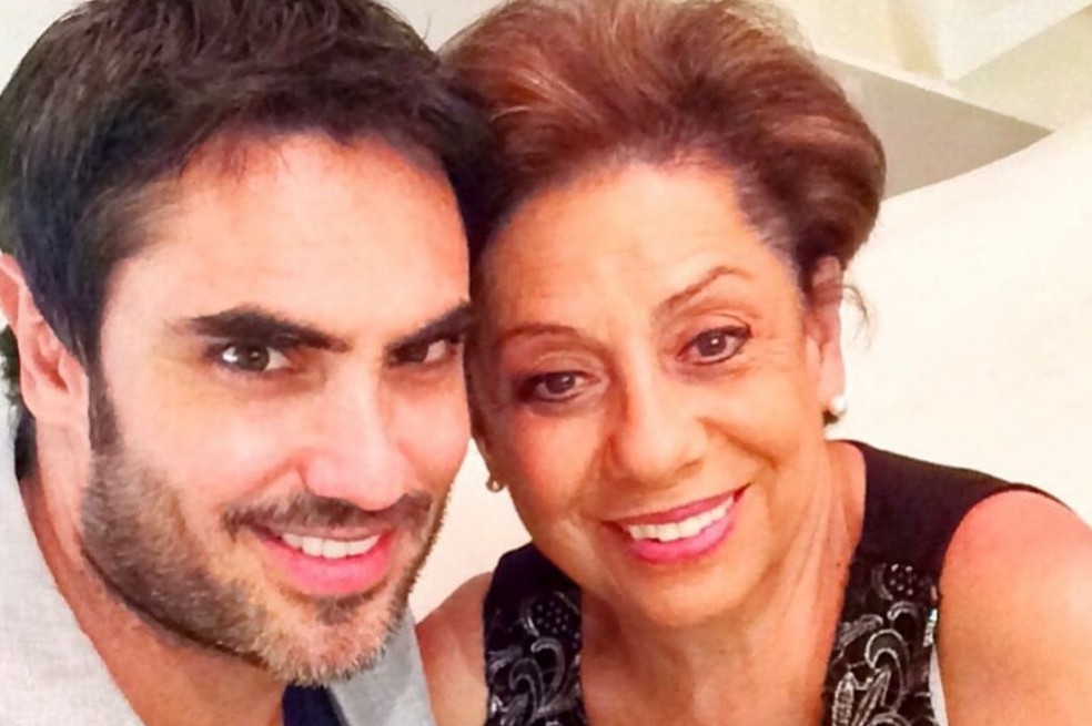 Me duele mucho”: Lincoln Palomeque, conmovido, habló de la muerte de su  madre - Carolina Cruz - Revista Vea