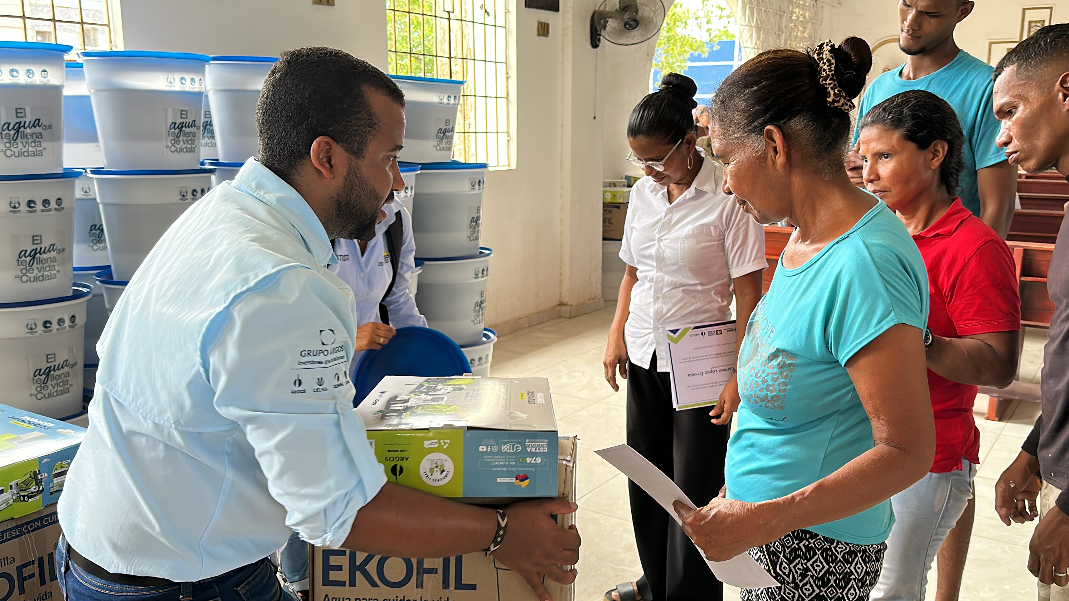 Las comunidades que están liderando un modelo para mejorar el acceso al agua