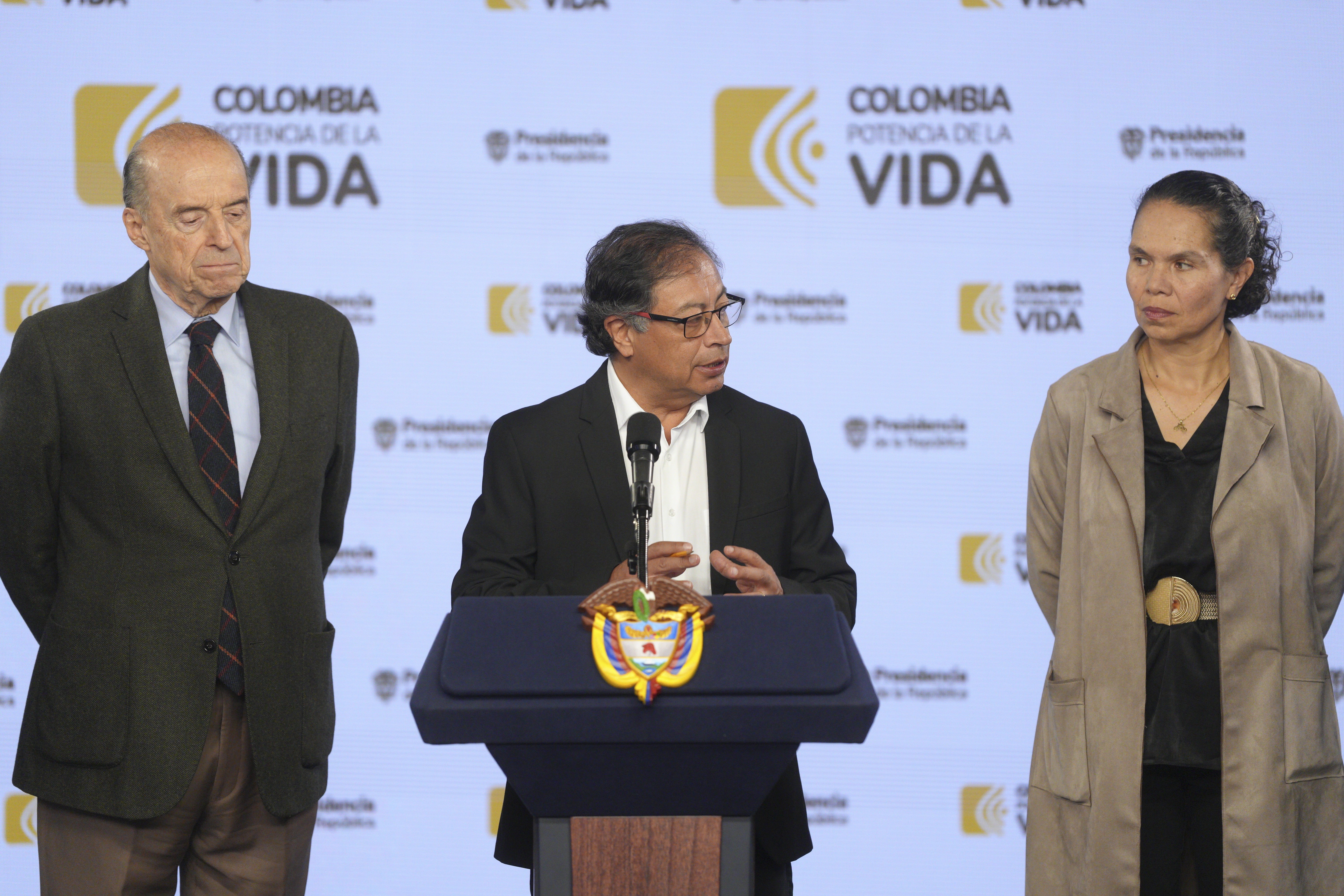 Petro confirma que viajará a Chile a hablar con comité ejecutivo de los Panamericanos