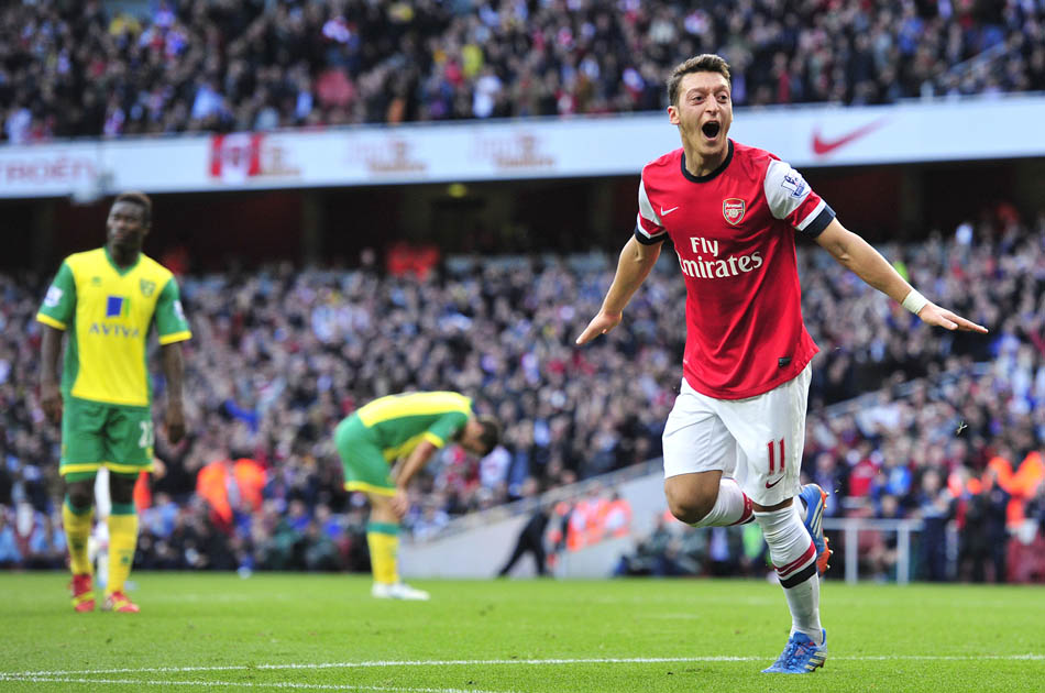 Arsenal ganó, gustó y mantiene el liderato en la Premier League