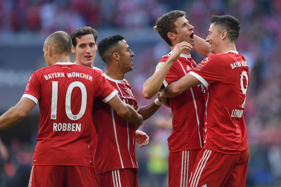 Sin James, el Bayern Múnich goleó en el regreso de Heynckes