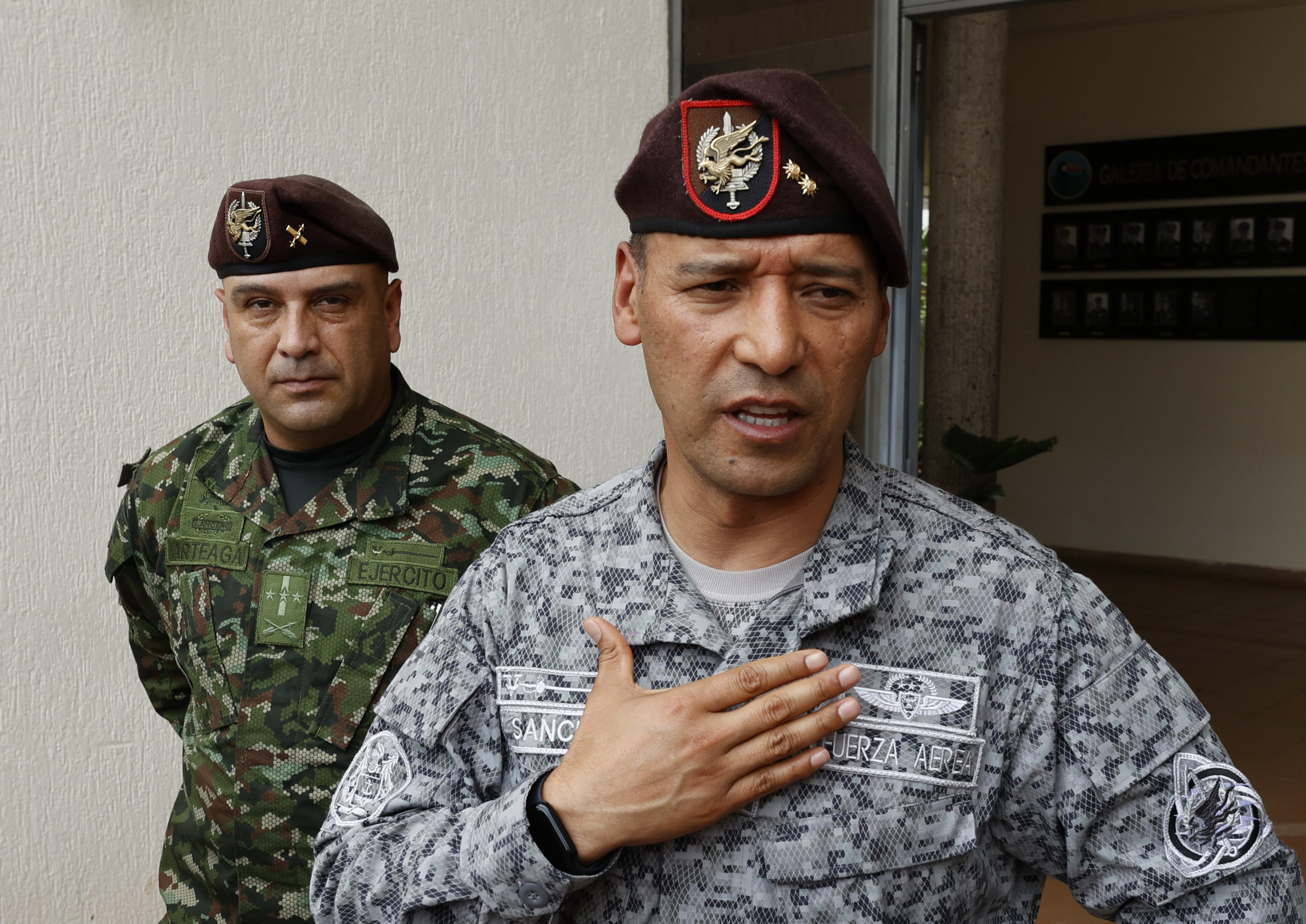 El riesgo de la politización militar: ¿Colombia hacia el modelo venezolano?