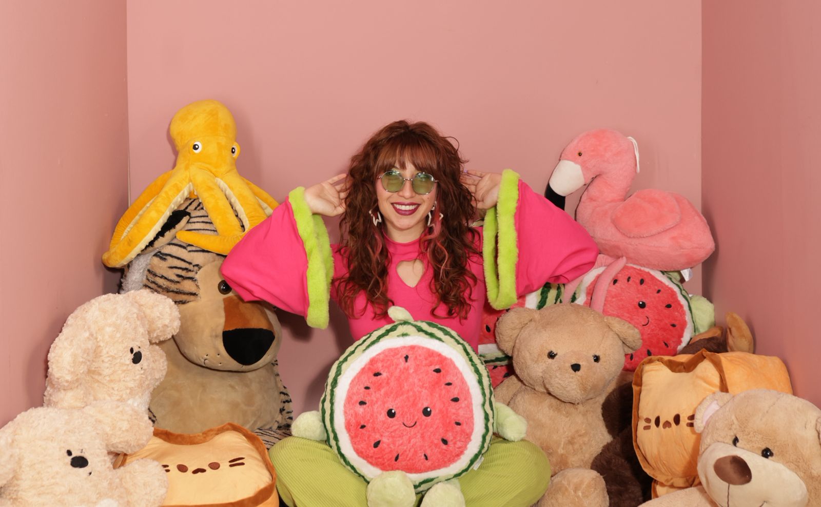 Bunny Gabs: la diseñadora traslada su estilo maximalista y colorido a su marca de ropa