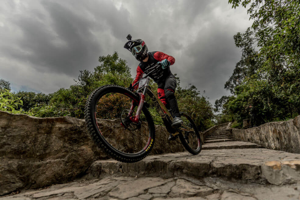 Marcelo Gutiérrez ganó la carrera de downhill, Red Bull Devotos de Monserrate