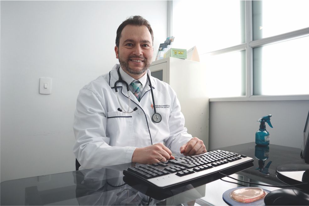 Andrés Espinosa Gómez, coordinador médico de Salud Ocupacional de la Unidad Médica Diagnóstica Espinosa Gómez.