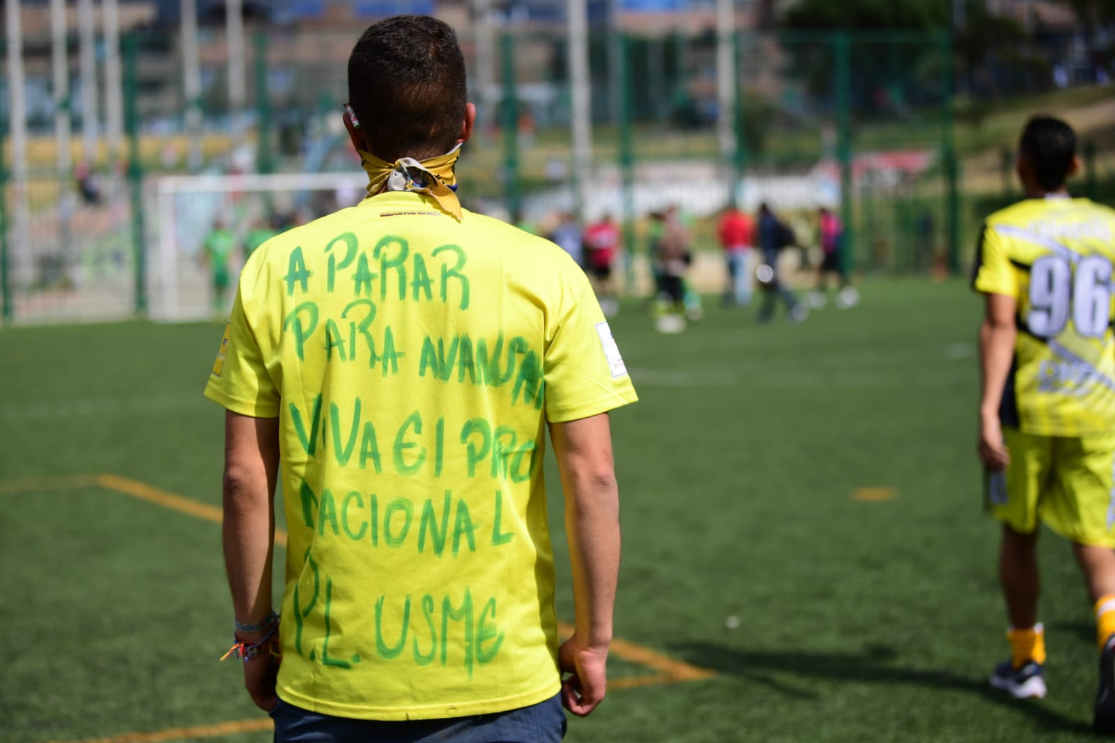 Al final del día, los jóvenes presentaron un plan de propuestas para trabajar por la comunidad en temas como mejoras en parques y cuidado de la huerta comunitaria.