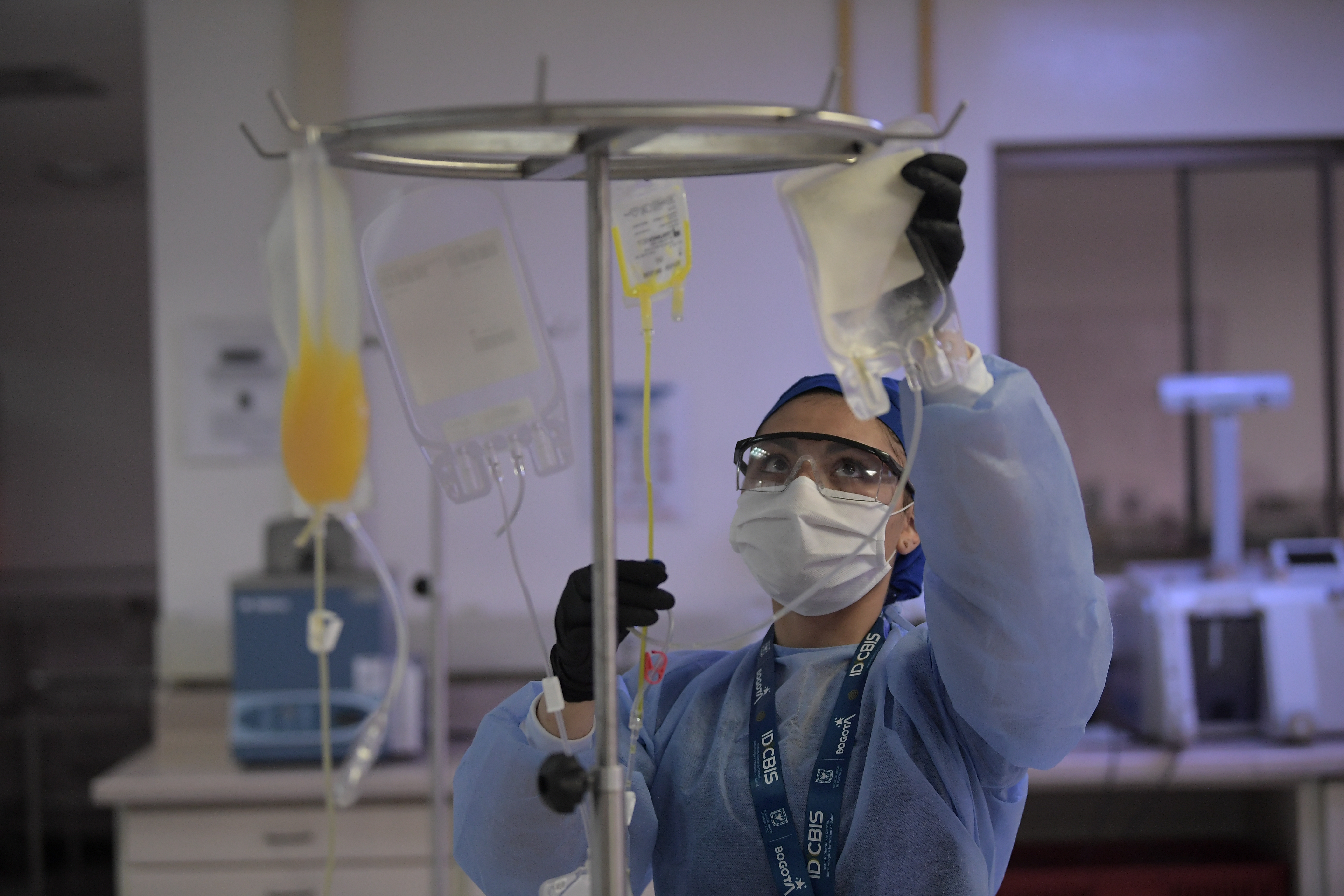 Donación de plasma por un paciente recuperado de Covid-19, luego de haber estado hospitalizado; se ha convertido en una de las mejores alternativas en el mundo para ayudar a mitigar los efectos del virus en pacientes en condición severa, mientras se logra producir una vacuna.
