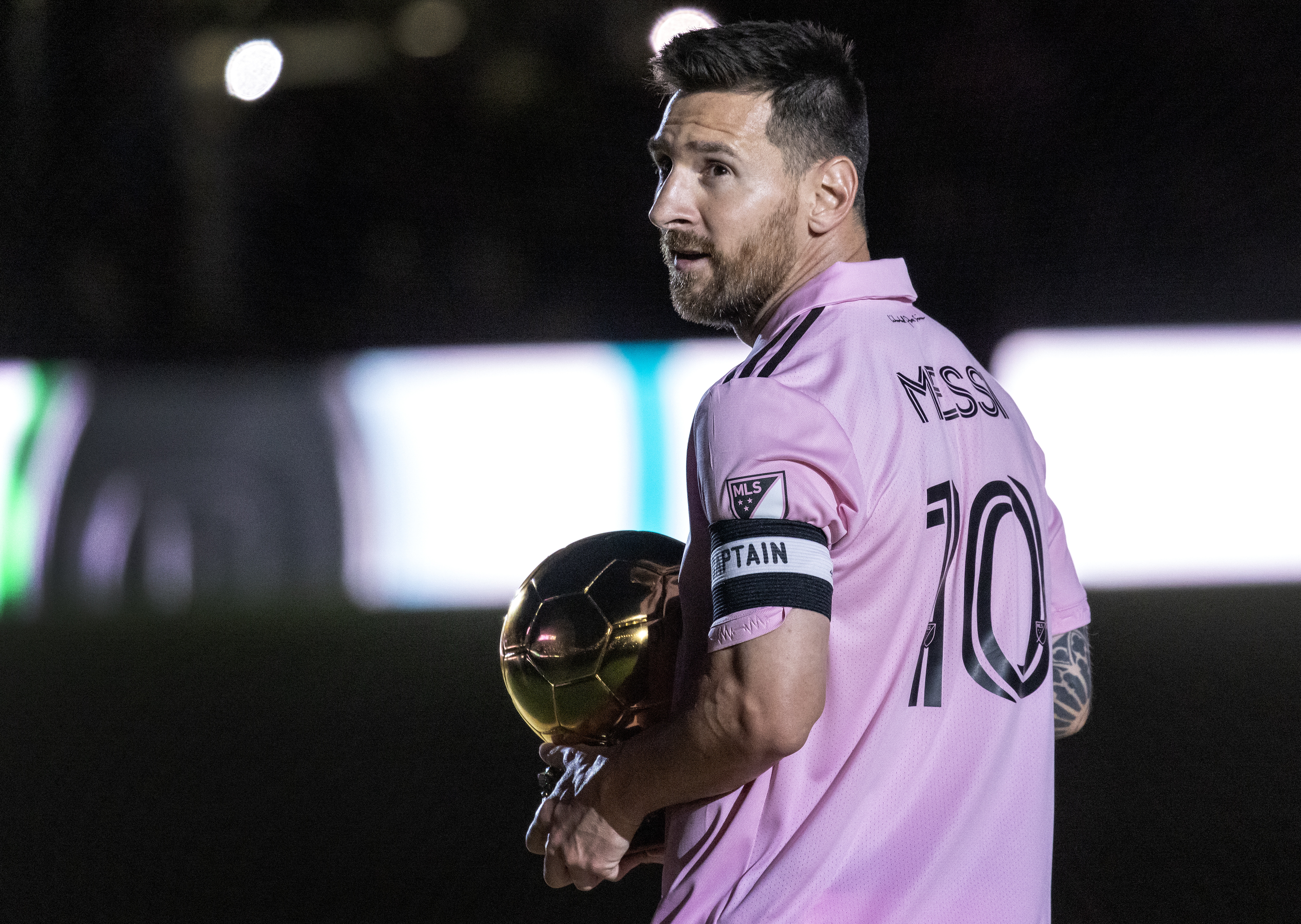 Lionel Messi fue galardonado con el premio The Best