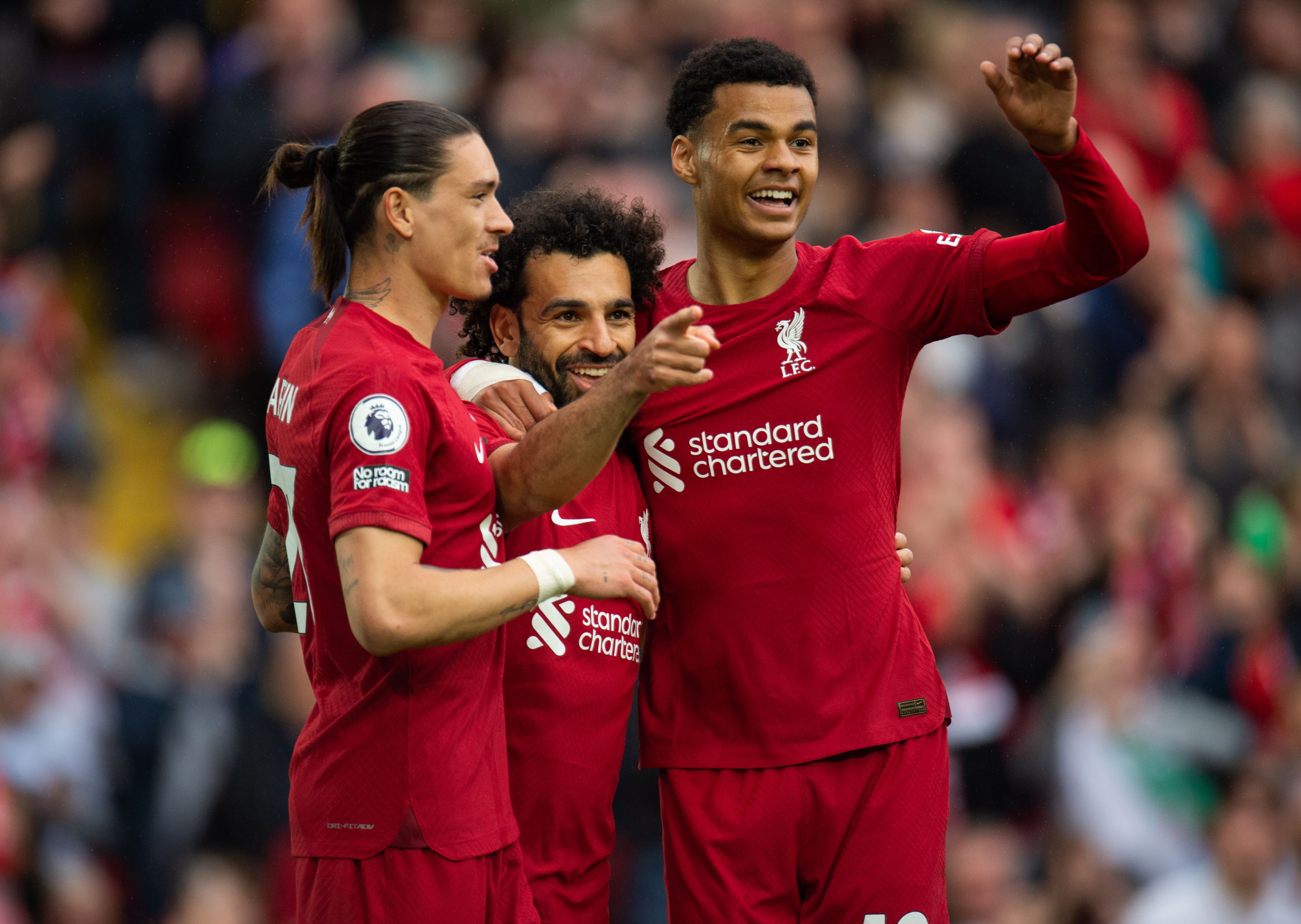 Luis Díaz tuvo minutos con Liverpool, que sigue ilusionado con la Champions