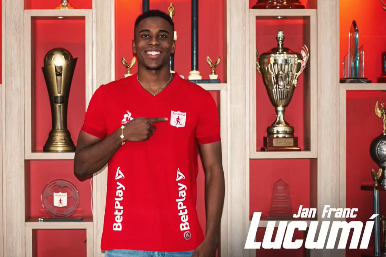 Jan Lucumí llega a América de Cali como fichaje previo al inicio de la Liga BetPlay.