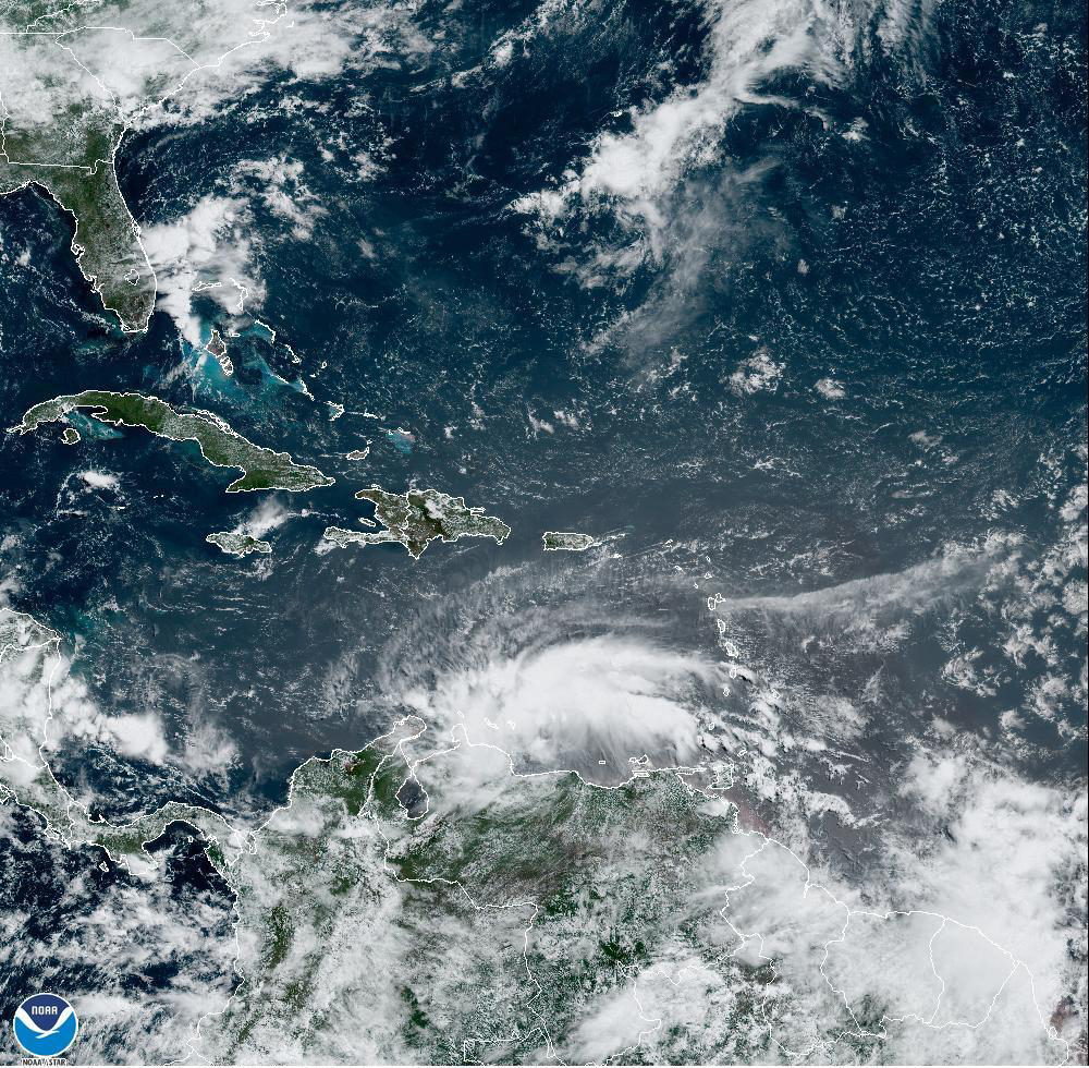 Ciclón tropical: comienzan lluvias, acompañadas de tormentas eléctricas, en San Andrés
