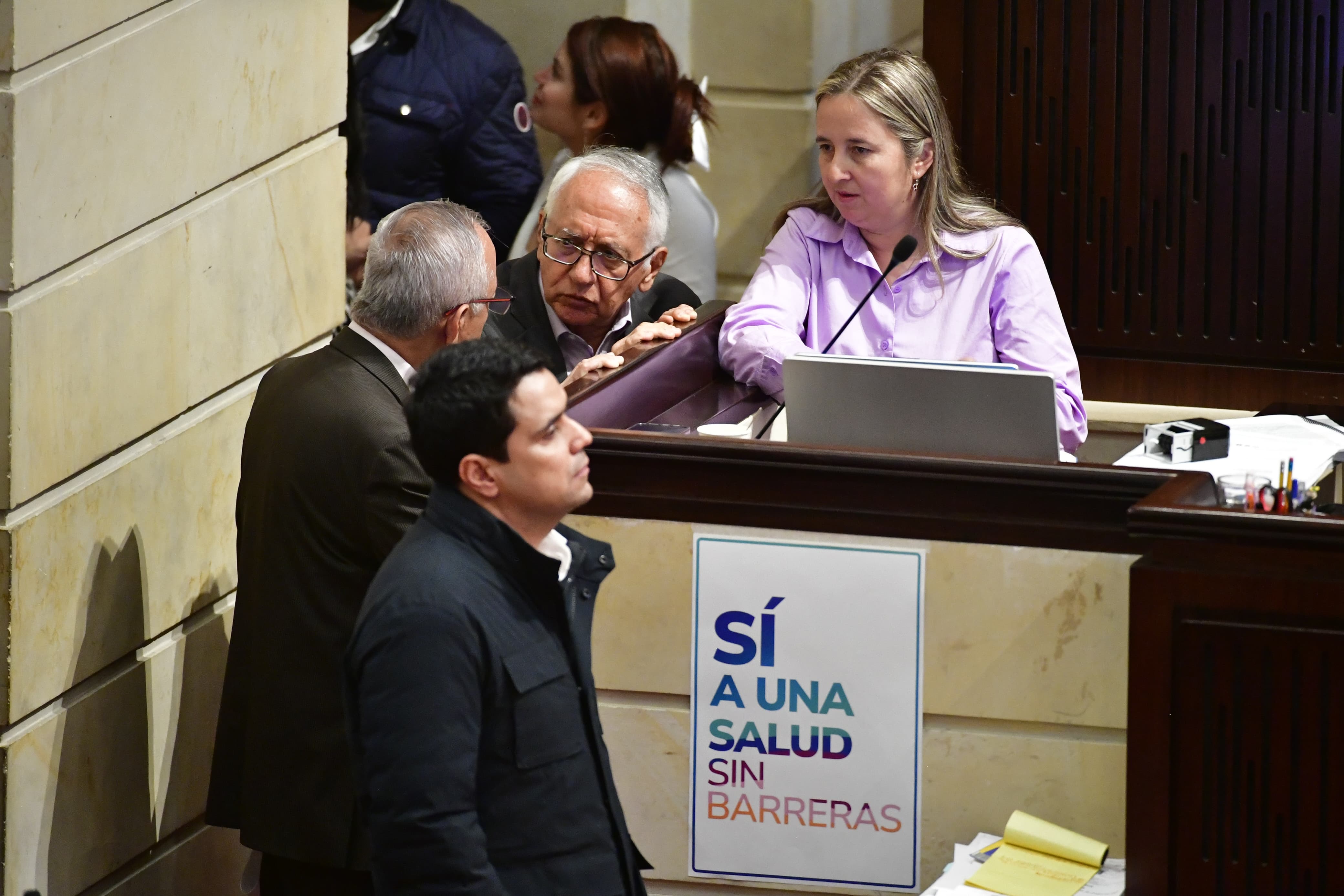 El ministro de Salud, Guillermo Alfonso Jaramillo, en el debate de la reforma a la salud este jueves. /Gustavo Torrijos.