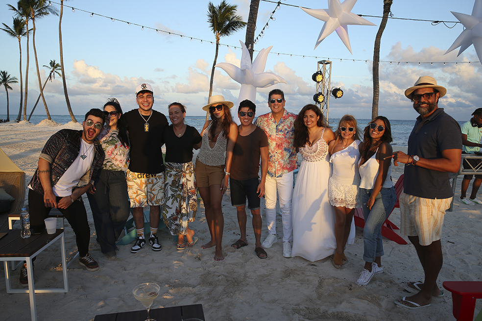 El grupo de invitados especiales a la apertura del Hotel Margaritaville Cap Cana en República Dominicana.