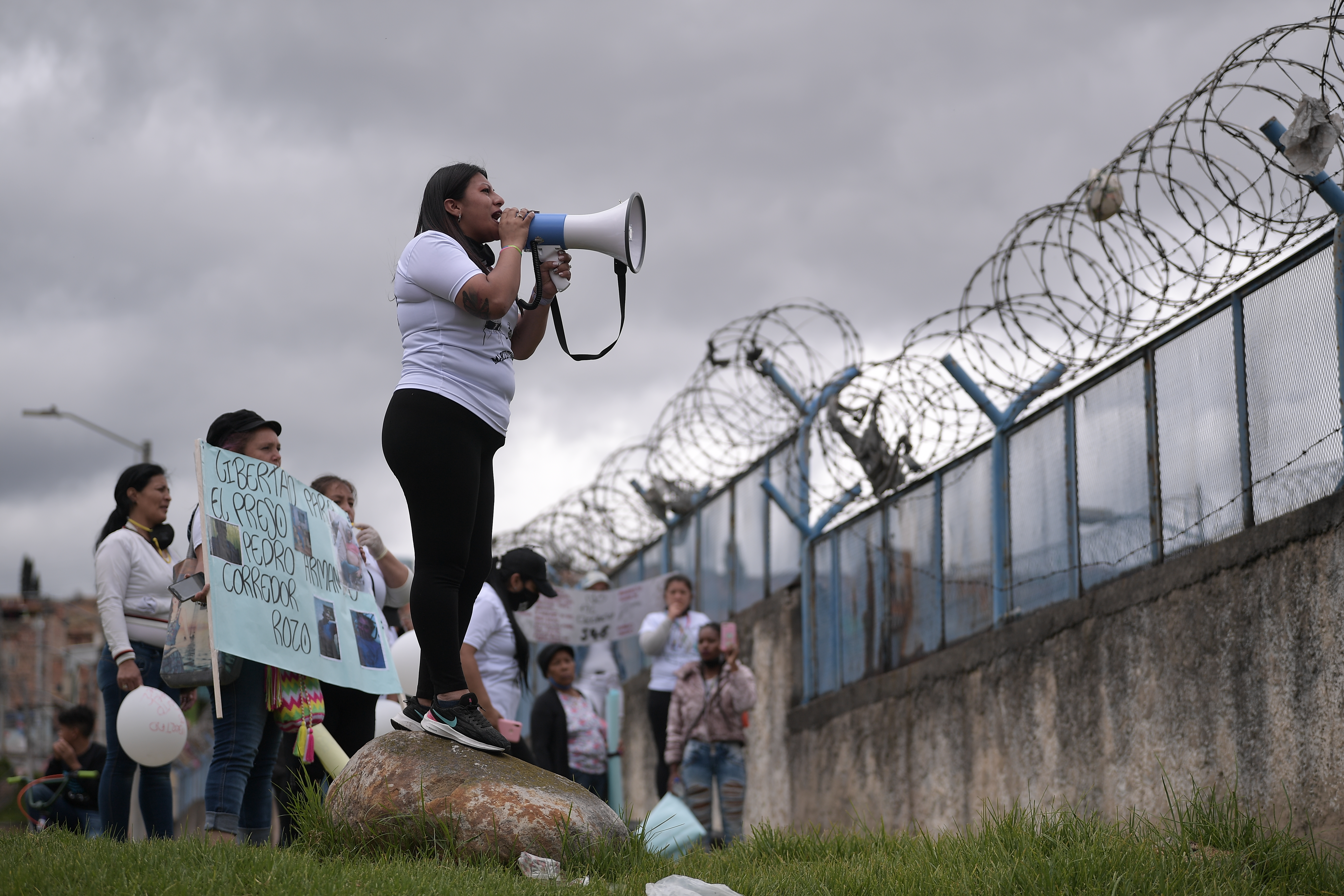 Docentes exigen que se discuta una reforma policial y de los cuerpos de custodia del Estado