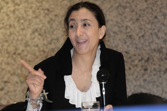 Íngrid Betancourt presenta su primera novela de ficción