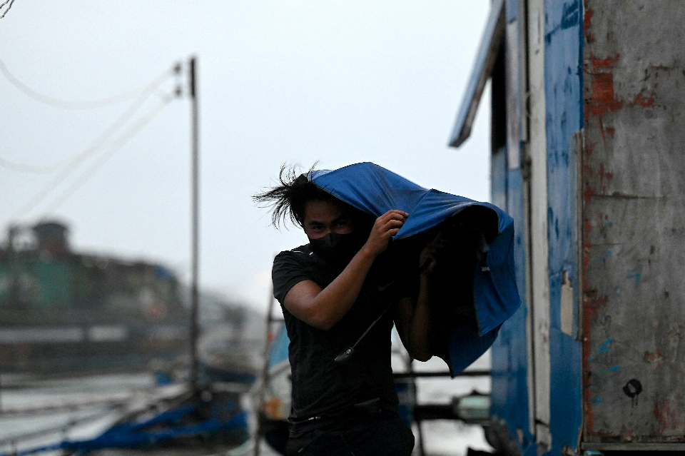 Filipinas: el tifón Noru obliga a más de 8.000 personas a buscar refugio