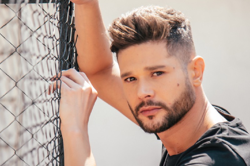 Carlos Arturo Buelvas: un actor con ganas de música