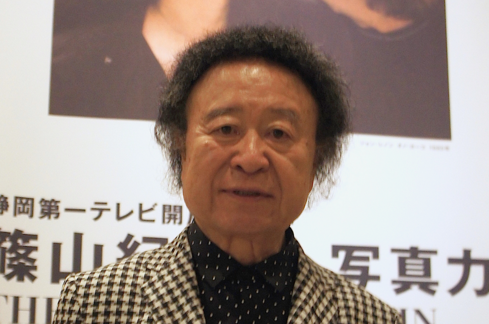Falleció el fotógrafo que capturó la intimidad de John Lennon y Yoko Ono