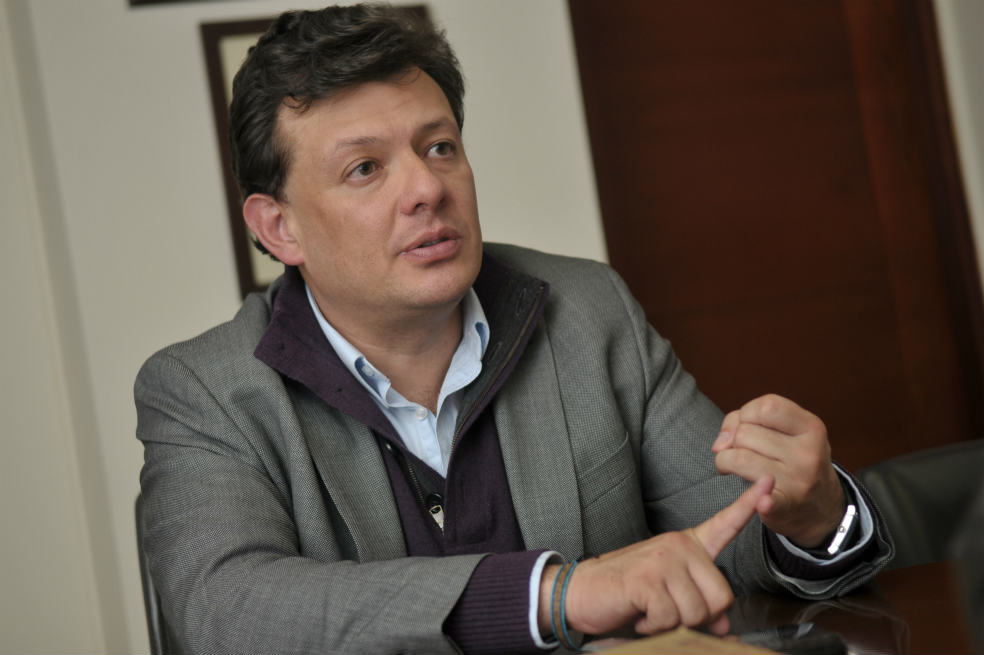 ‘Sólo violando la ley se podría cumplir cronograma del metro’: Hollman Morris