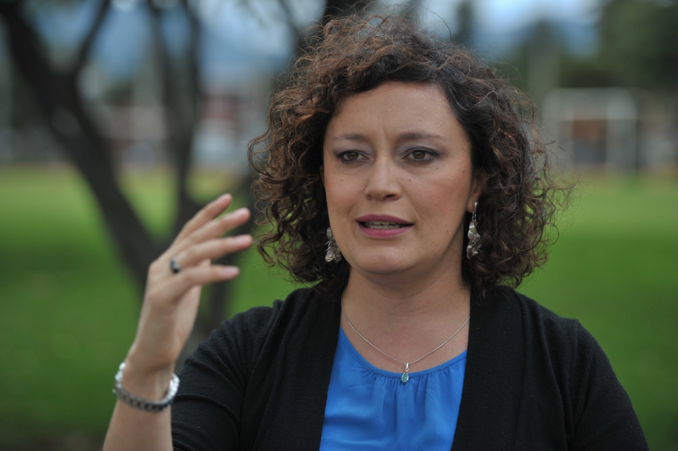 Angélica Lozano denuncia irregularidades en aprobación de proyectos en Senado