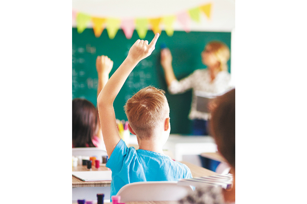 A exigirles a los maestros para tener mejores alumnos