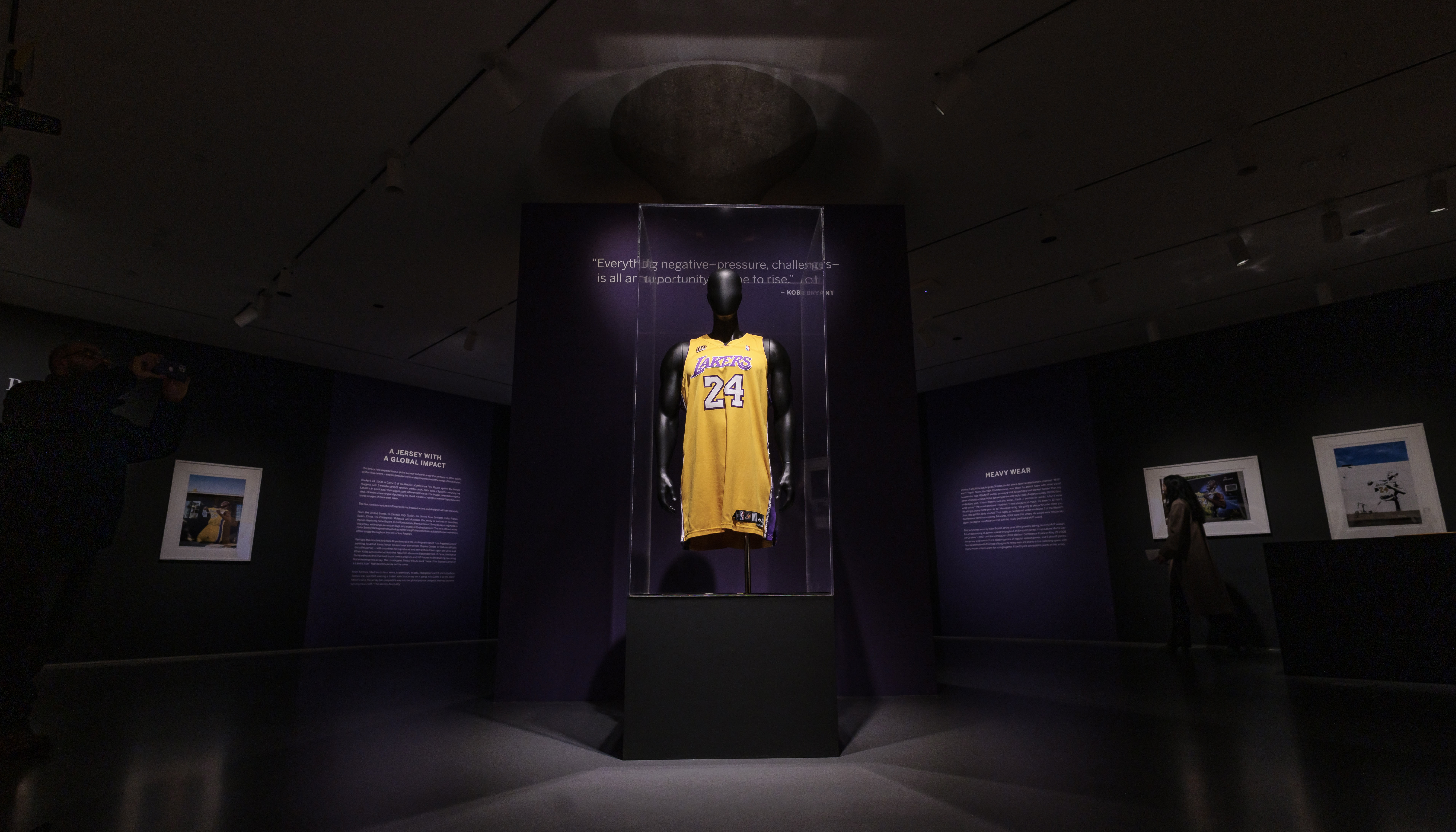 Camiseta MVP de Kobe Bryant fue subastada en Sotheby´s, ¿en cuánto se vendió?