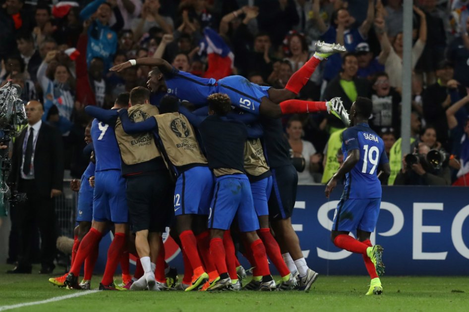 Francia se convierte en la primera clasificada tras vencer a Albania