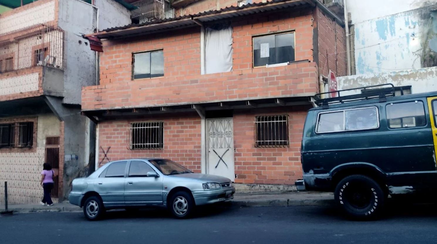 Casas en Caracas son marcadas con una “X”: vecinos se sienten amenazados