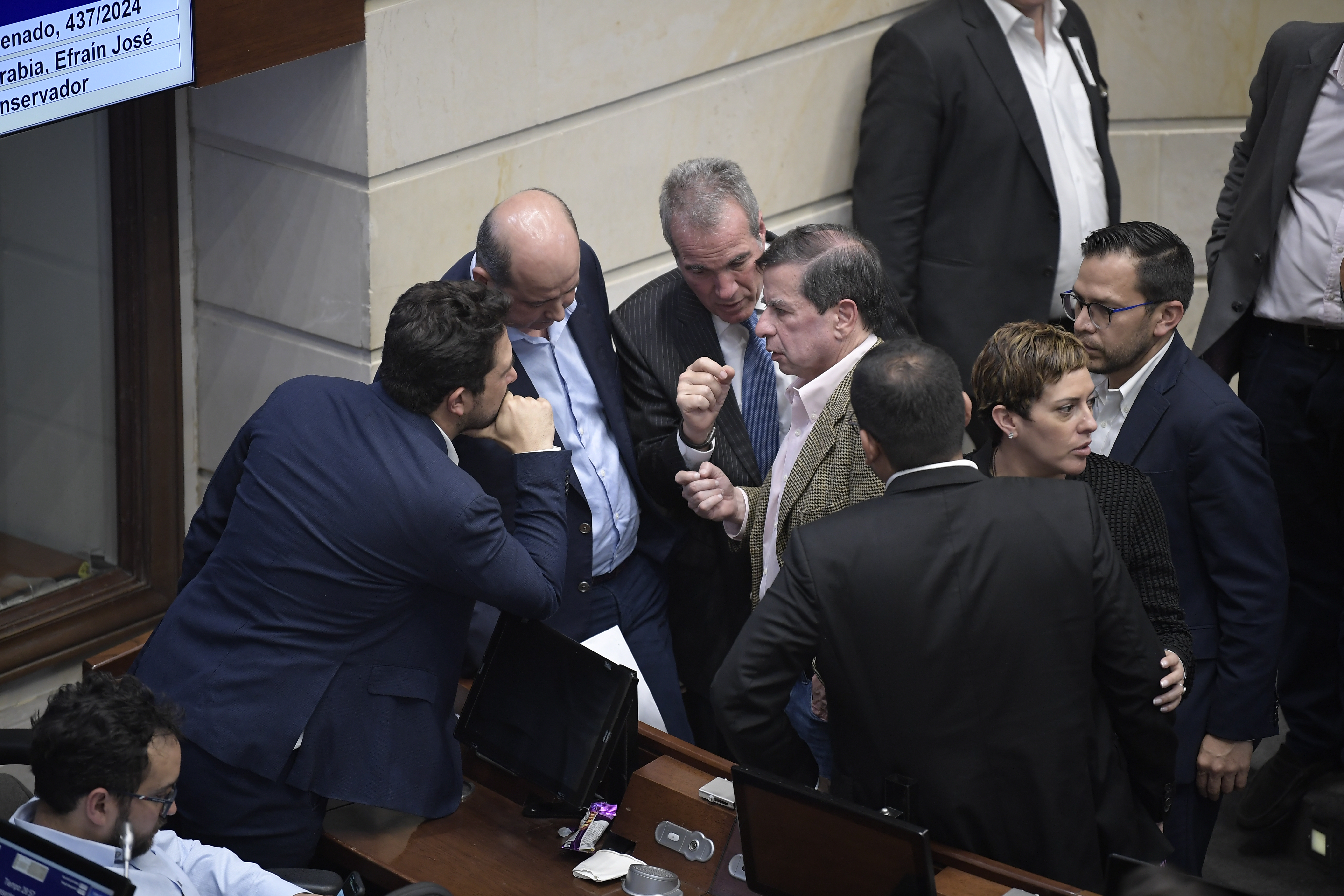 Debate del acto legislativo que aumenta las transferencias al Sistema General de Participaciones en la plenaria del Senado.