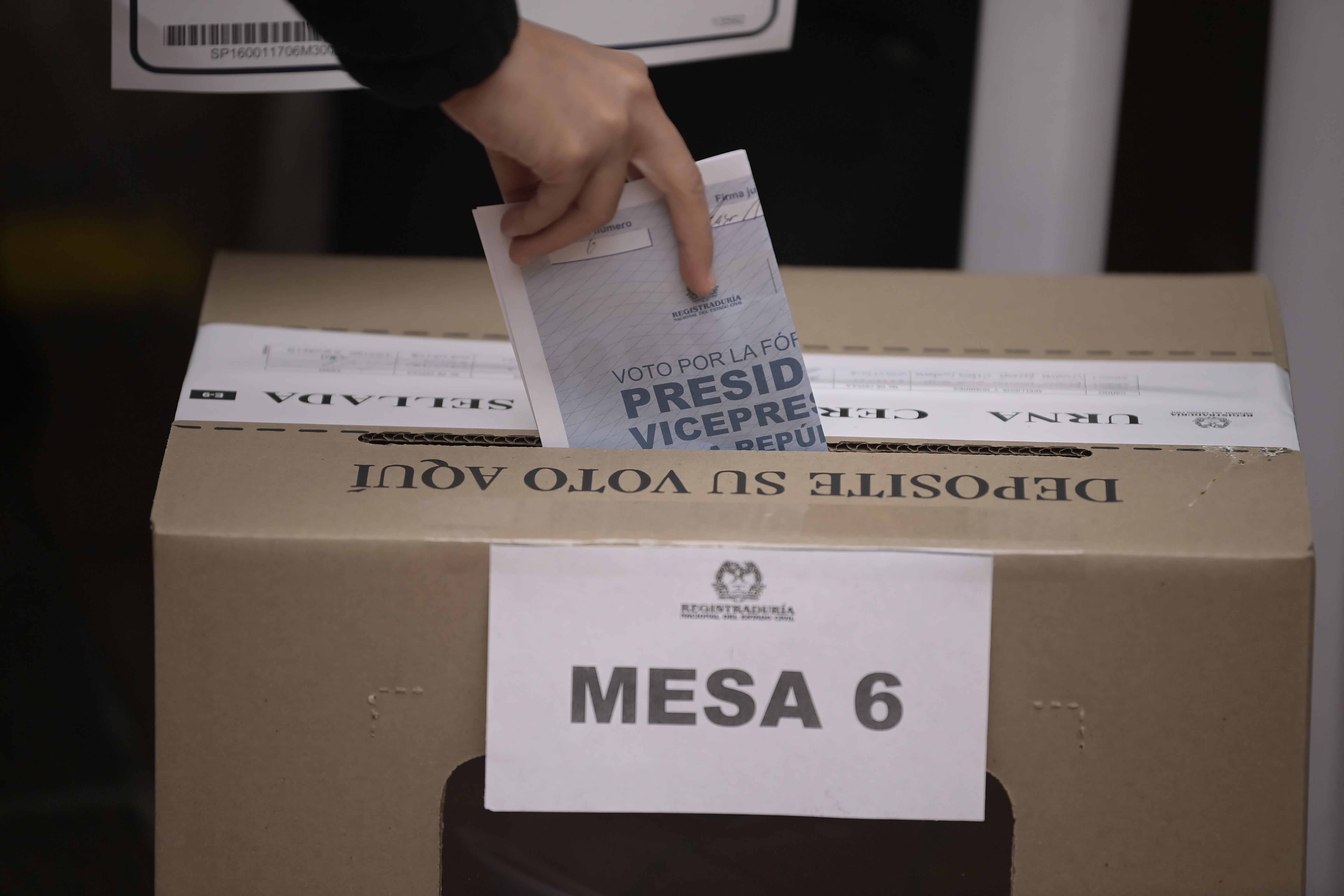 ¿Cuántas personas pueden votar en segunda vuelta en Colombia en 2026?