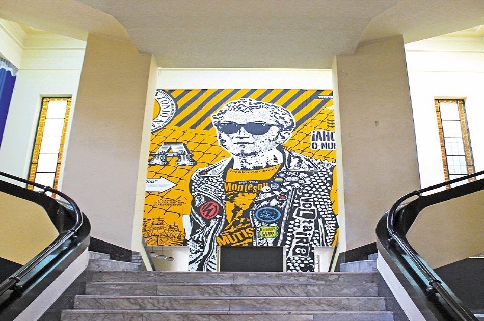 Antonio Nariño, el periodista, es el mural principal de la exposición que se realiza en la Biblioteca Nacional. La intervención fue de Toxicómano. / Cortesía Biblioteca Nacional