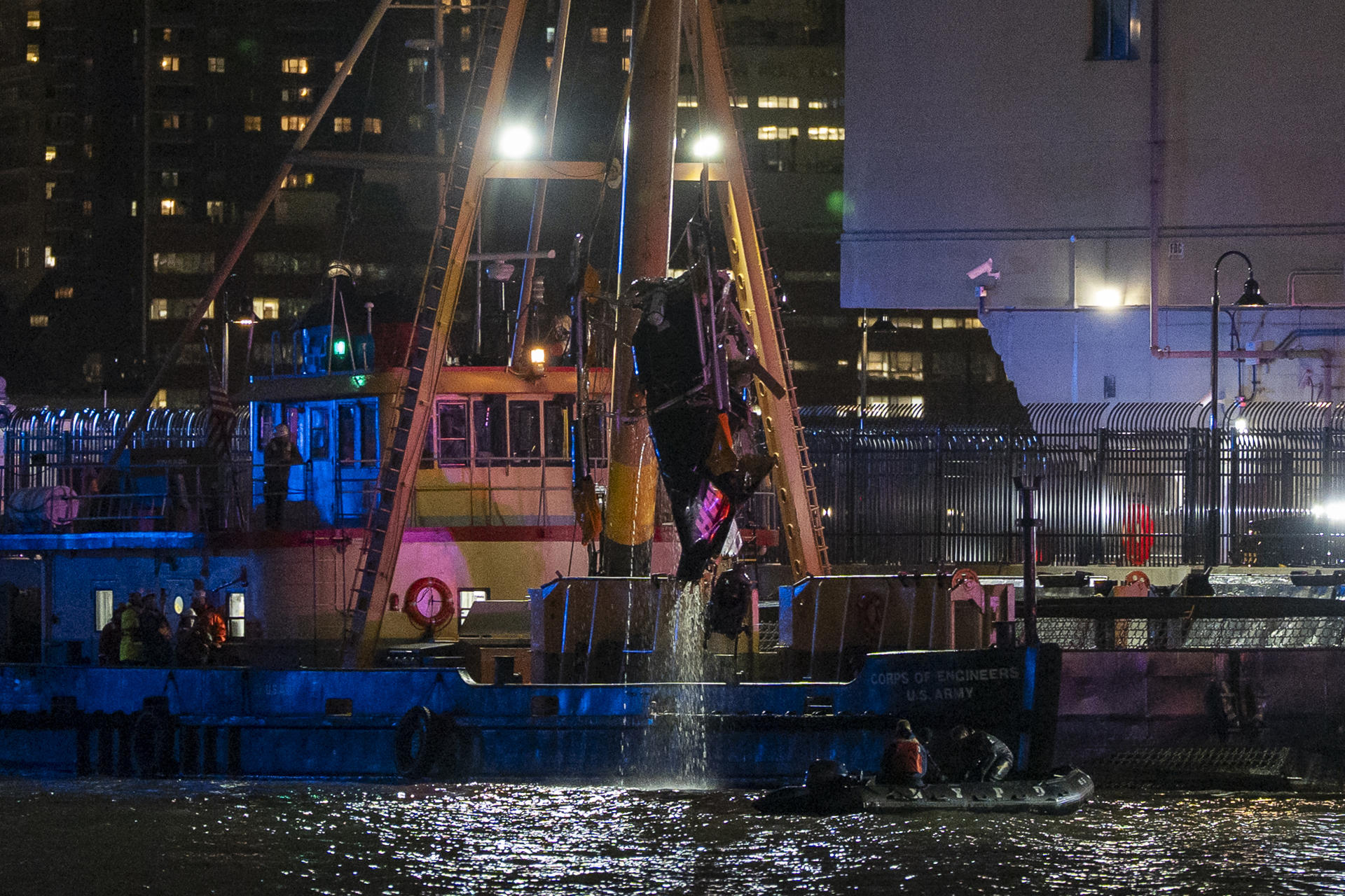 El piloto del helicóptero accidentado en el río Hudson reportó falta de gasolina