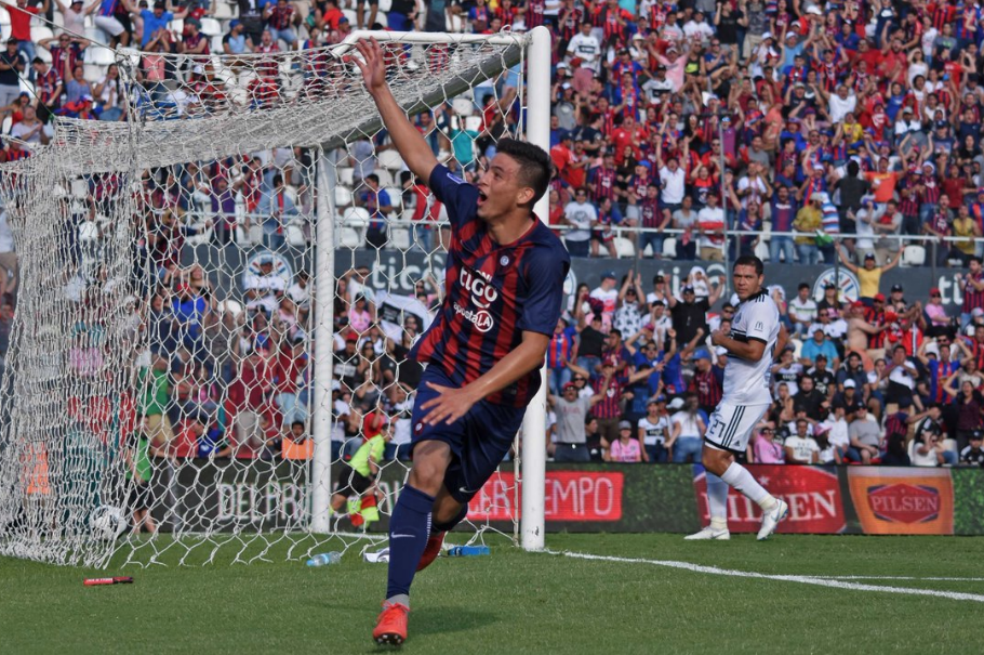 Un niño de 14 años anotó en el clásico paraguayo entre Cerro Porteño y Olimpia