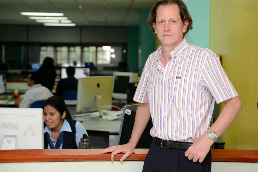 ‘Correa dice que los medios son el enemigo número uno de su revolución’