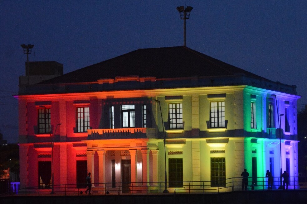 La antigua Intendencia Fluvial de Barranquilla se iluminará con los colores de la bandera LGBTI
