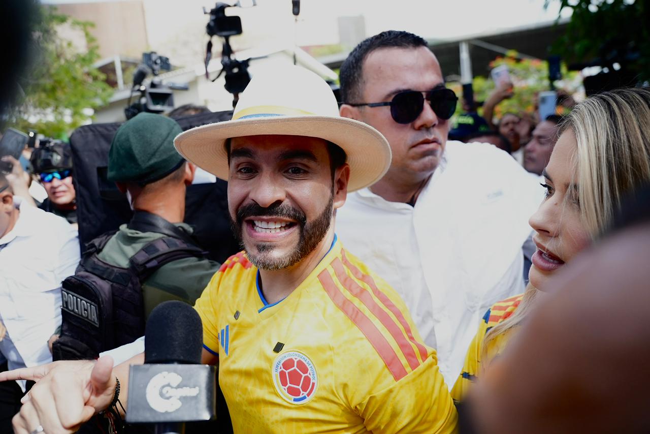 Abelardo de la Espriella votando en Barranquilla.