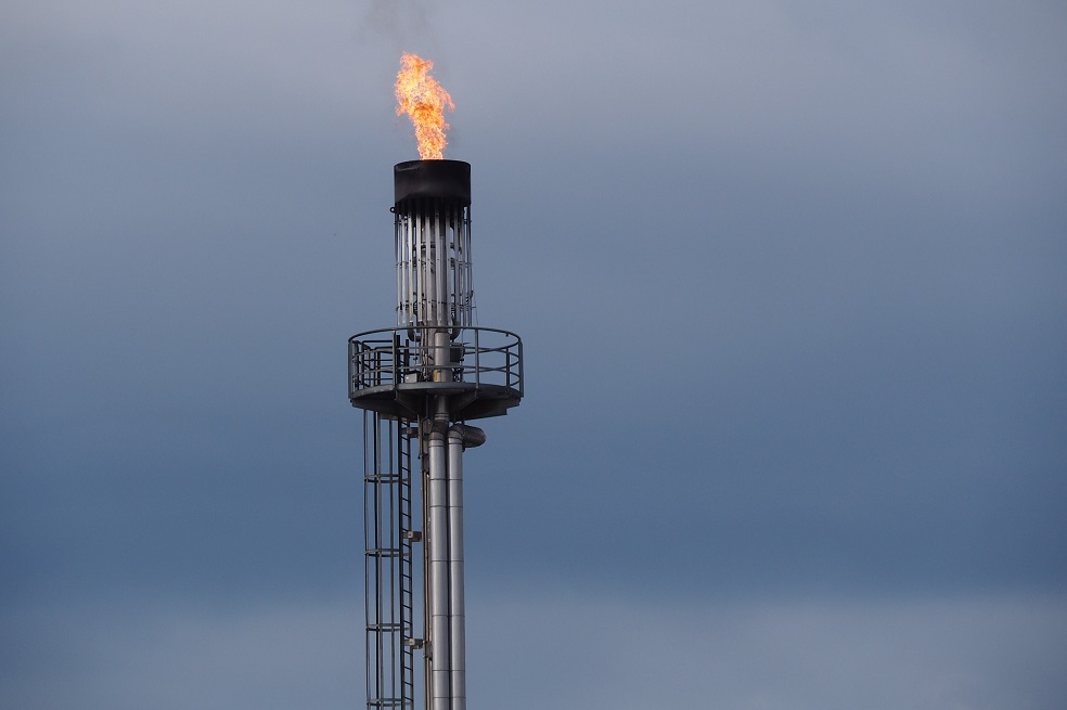 IVA podría llegar al 25% por la inestabilidad jurídica en la industria petrolera, afirma Acipet.