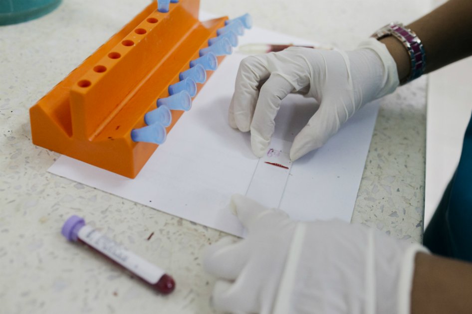 Análisis de sangre le traen problemas a DuPont en Europa