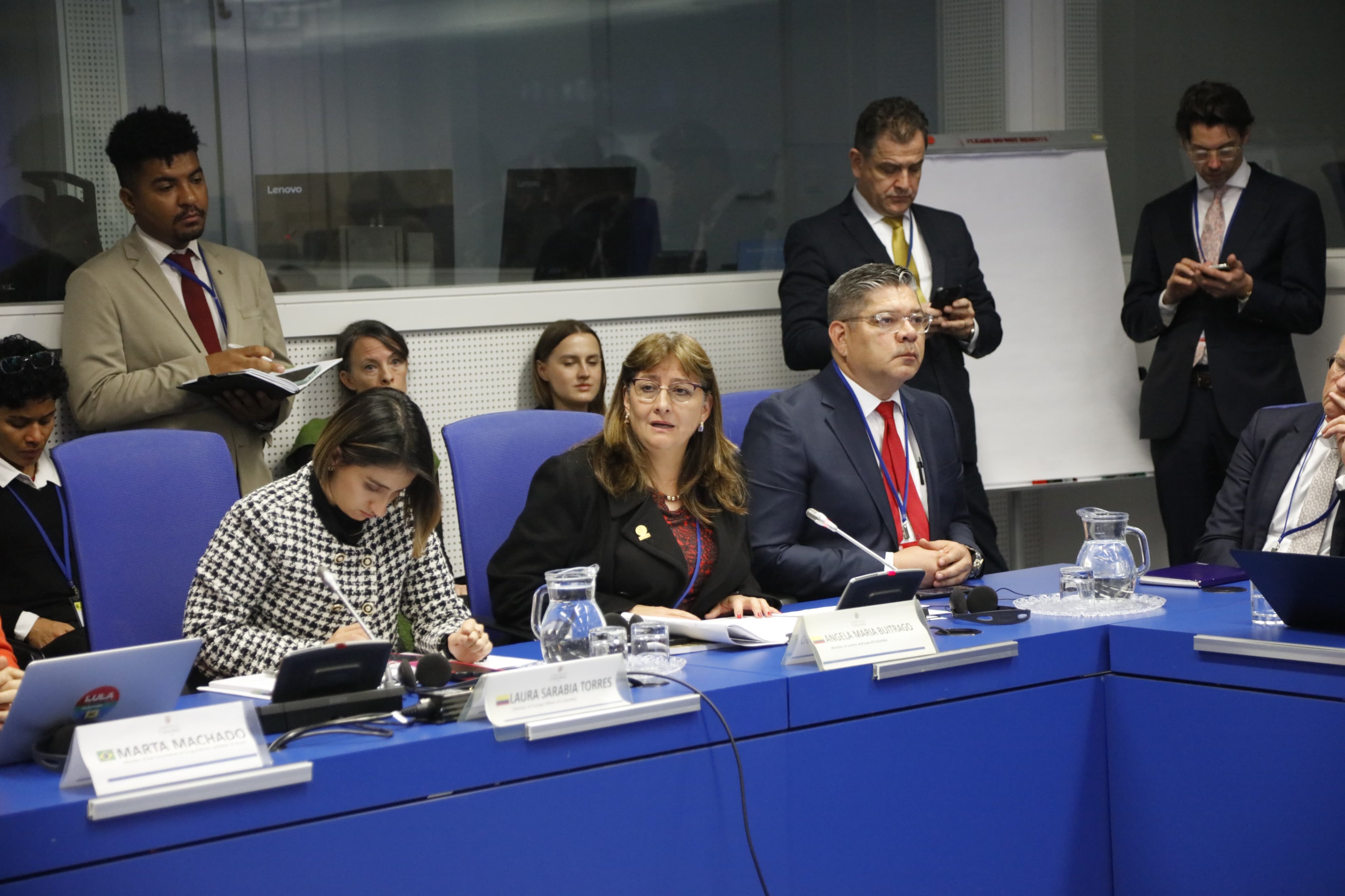 Petro desplegó estrategia para reforzar su política de drogas en tres niveles