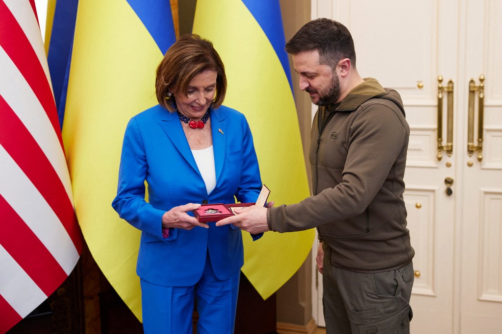 Pelosi y congresistas de EE.UU. afirman que estarán con Ucrania “hasta el final”
