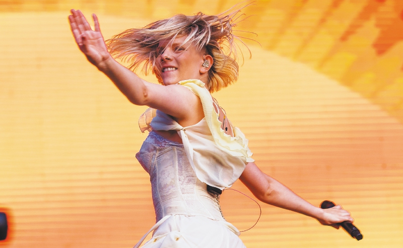 Aurora más allá de “Runaway”: TikTok, su nueva música y su consejo para todos