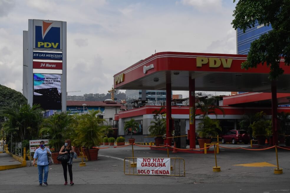 Venezuela: la grave escasez de gasolina que obliga a mantener la cuarentena