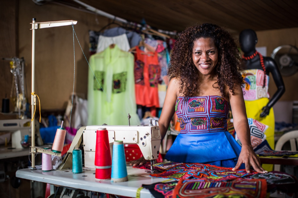 La resiliencia es la principal virtud de la diseñadora Cleiner Cabadías para superar crisis