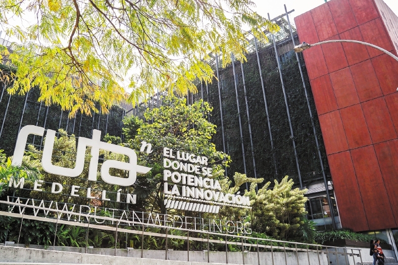 Los nuevos cuestionamientos a la empresa de datos de Medellín