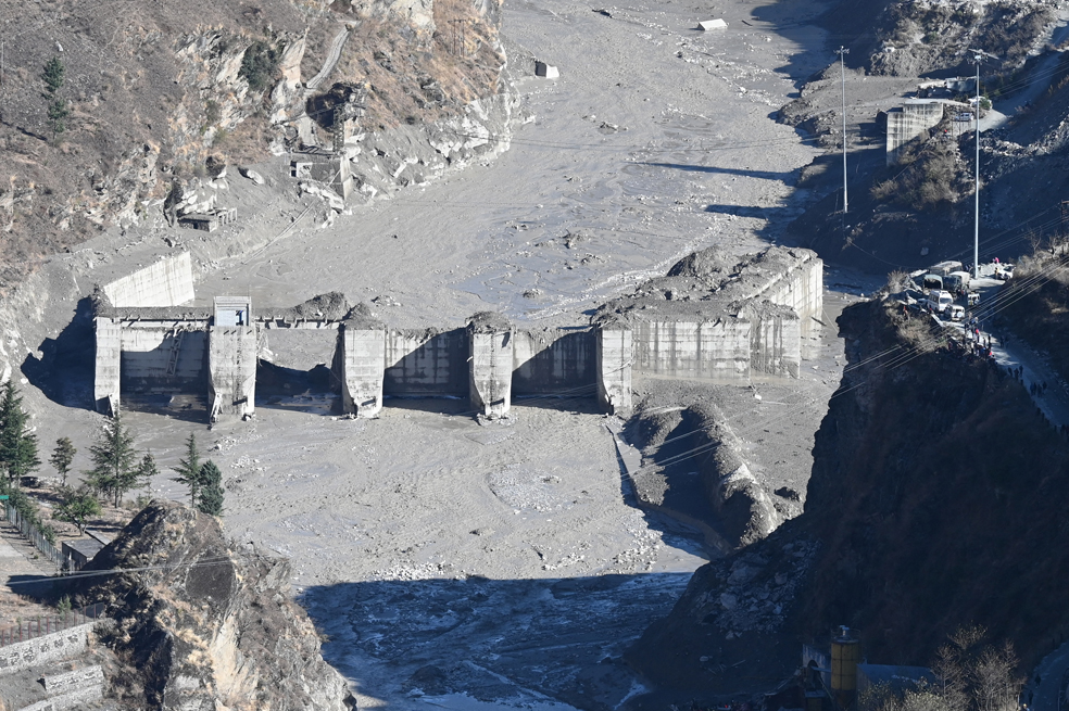 Tragedia en India: 26 muertos por desprendimiento de glaciar del Himalaya
