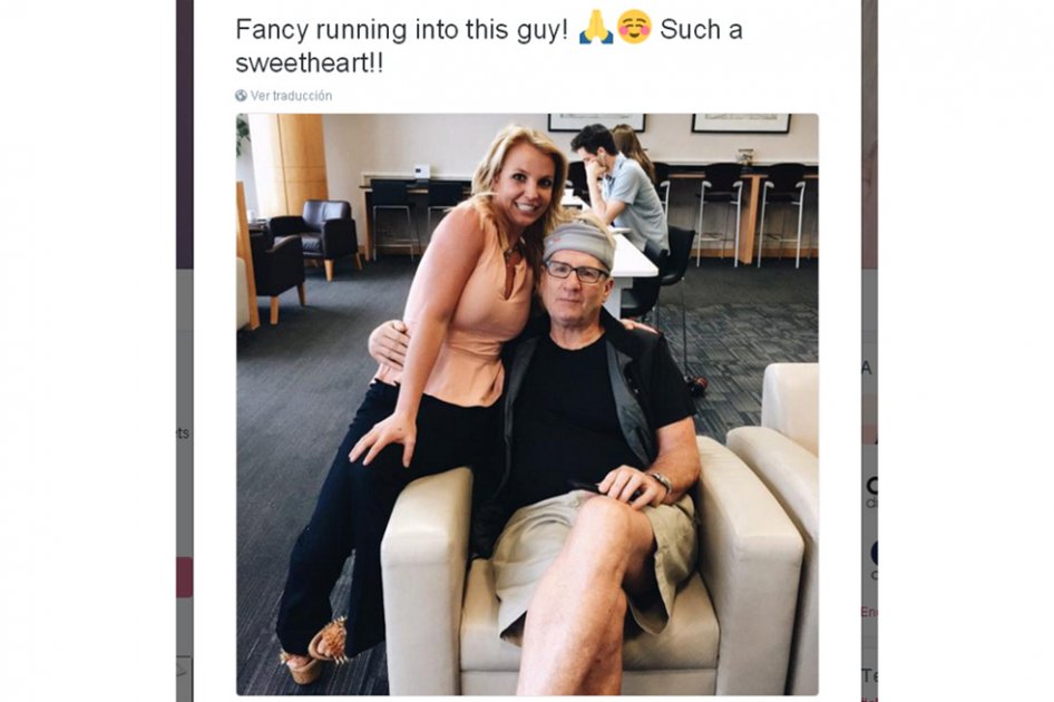 Ed O’Neill se toma una foto con Britney Spears sin saber quién es