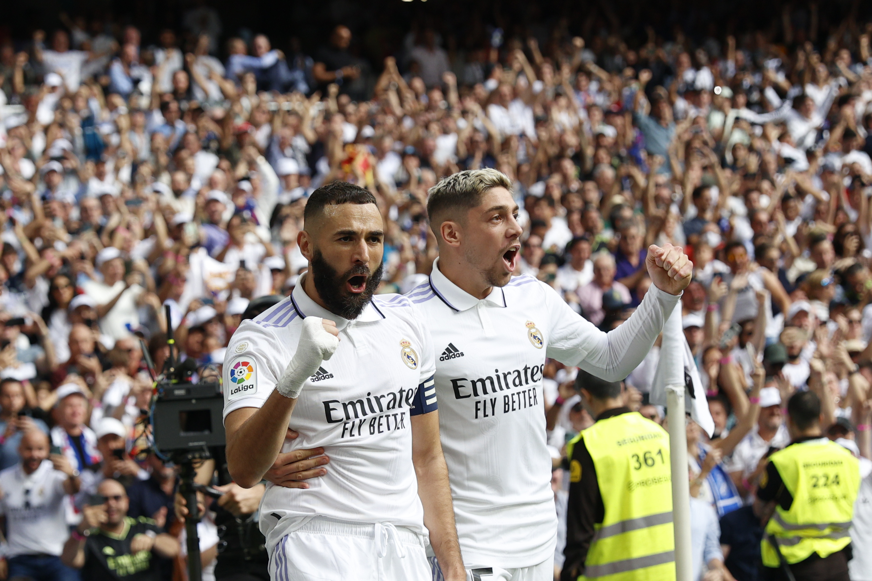 Benzema brilló de nuevo y el Real Madrid derrotó al Barcelona en el clásico