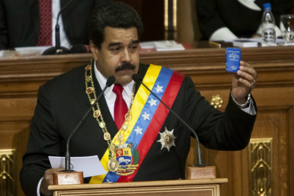 Para Nicolás Maduro existe el «autosuicidio»
