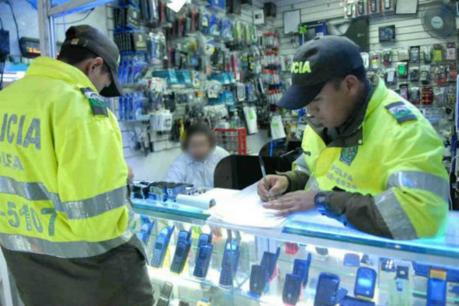 Fiscalía realiza operativo simultáneo en 10 ciudades contra comercio de celulares robados